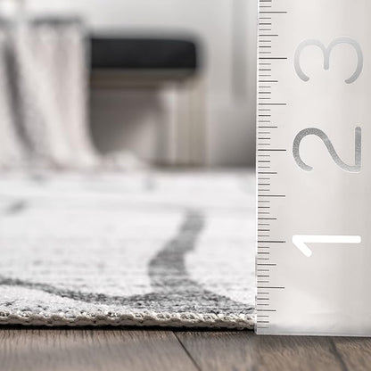 nuLOOM Lanette Abstract Leaves Machine Washable Ultra Thin Runner Rug, 2' 6" x 8', Light Grey
