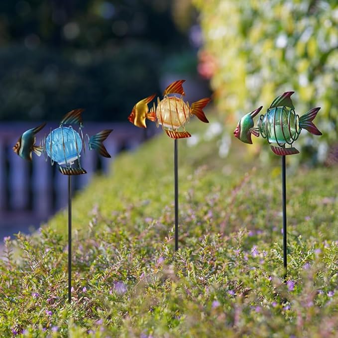 Outdoor Garden Solar Lights,Fish Outdoor Figurine Lights with Stakes,Waterproof Decorative Solar Decor for Patio,Yard,Lawn,Garden Stakes Decorative Present for Mom