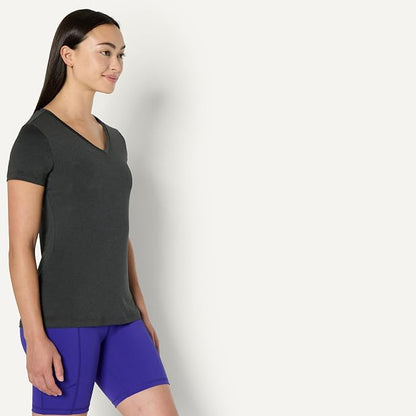 Amazon Essentials Women's Active Quick Dry Tech Stretch Short-Sleeve V-Neck T-Shirt (Available in Plus Size), Pack of 2