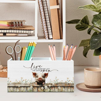 DILSJ Pig Inspirational Pen Pencil Holder Organizer for Desk, Pig Lovers Gifts, Live Like Someone Left the Gate Open Wooden Box Signs for Home Office Desk Tabletop Decoration