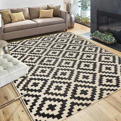 SAND MINE Reversible Mats, Plastic Straw Rug, Modern Area Rug, Large Floor Mat and Rug for Outdoors, RV, Patio, Deck, Beach, Camping (Black & Beige Lattice, 4' x 6', -3% to 5% Size Variance)
