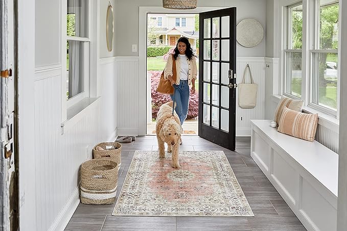 nuLOOM Ren Vintage Floral Machine Washable Ultra Thin Accent Rug, 2x3, Peach