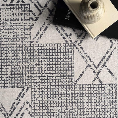 nuLOOM Mia Machine Washable Geometric Medallion Runner Rug, 2' 6" x 8', Light Grey, Rectangular